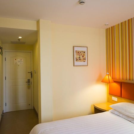 Home Inn Shanghai Hongqiao Terminal Jinshajiang Road Changfeng Eksteriør bilde