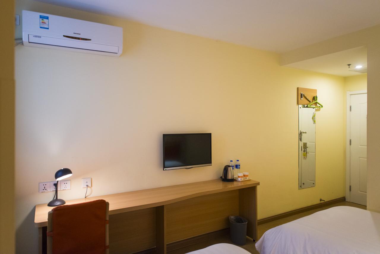 Home Inn Shanghai Hongqiao Terminal Jinshajiang Road Changfeng Eksteriør bilde